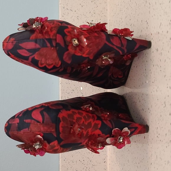 Tory Burch Antonio Melani wedge - Picture 6 of 11